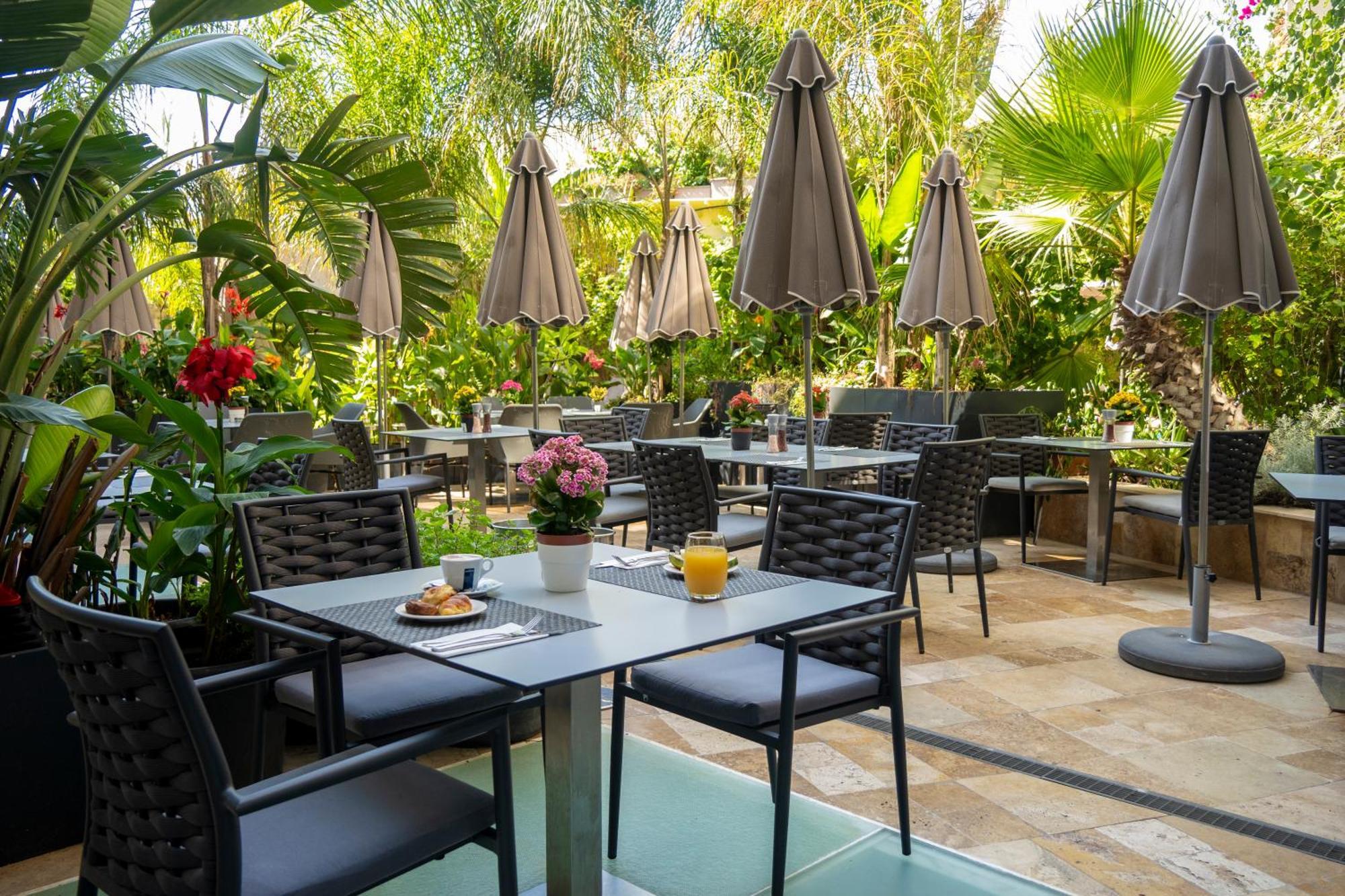 The Village Boutique And Spa Naxxar Bagian luar foto