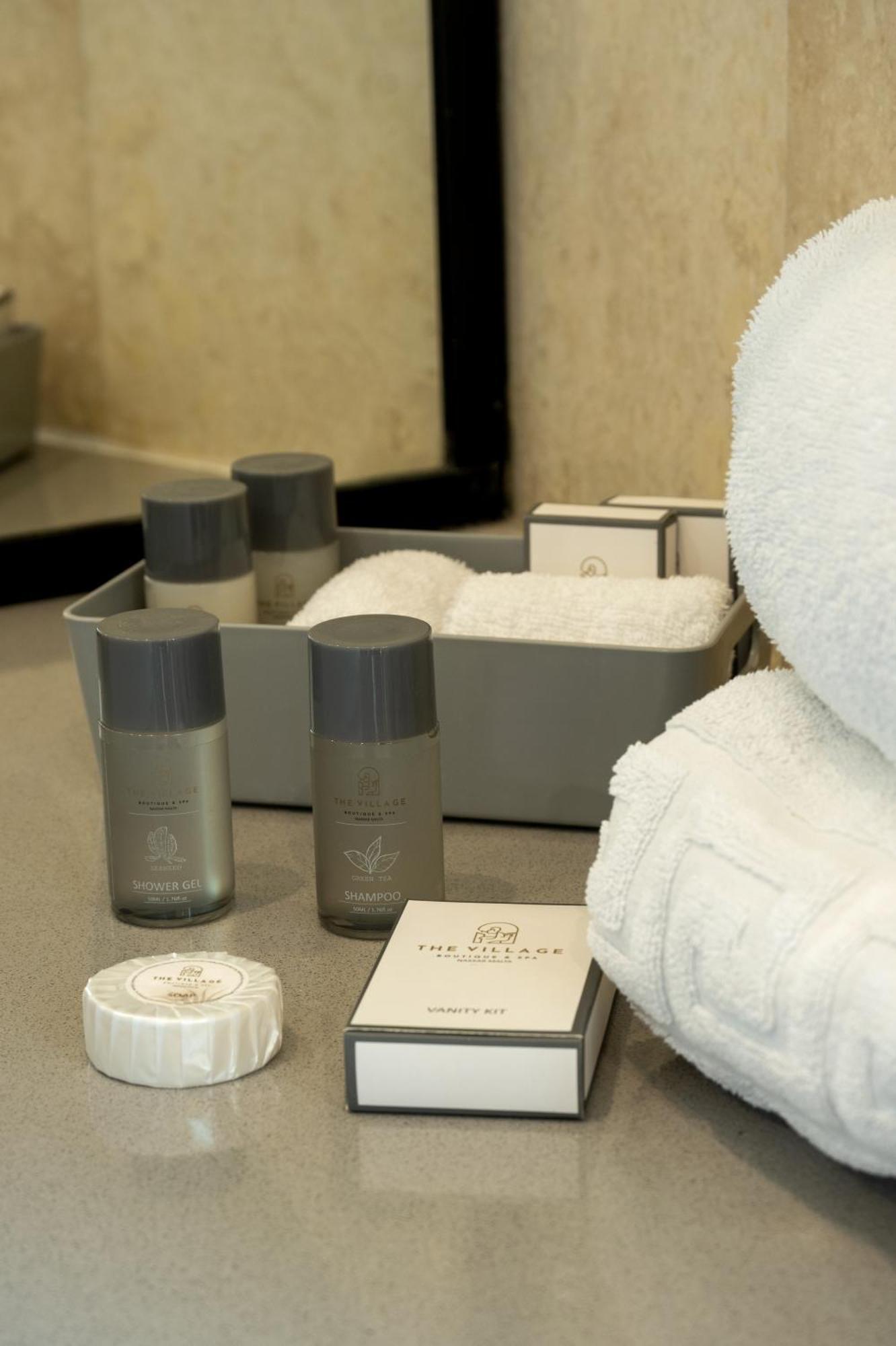 The Village Boutique And Spa Naxxar Bagian luar foto