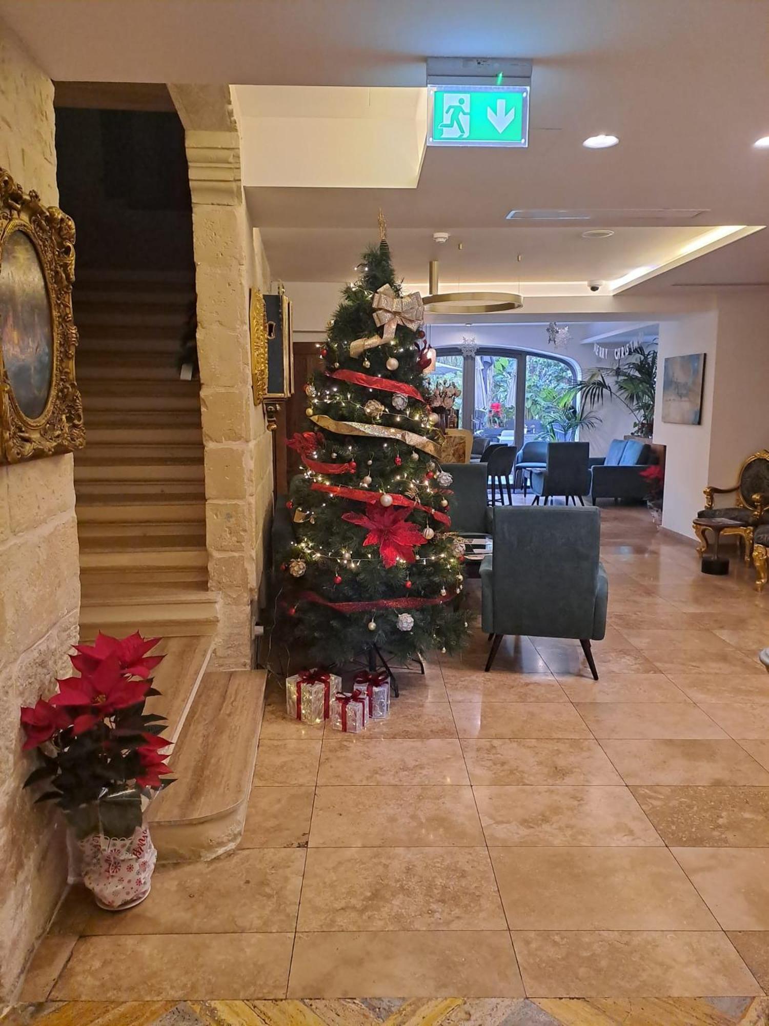 The Village Boutique And Spa Naxxar Bagian luar foto