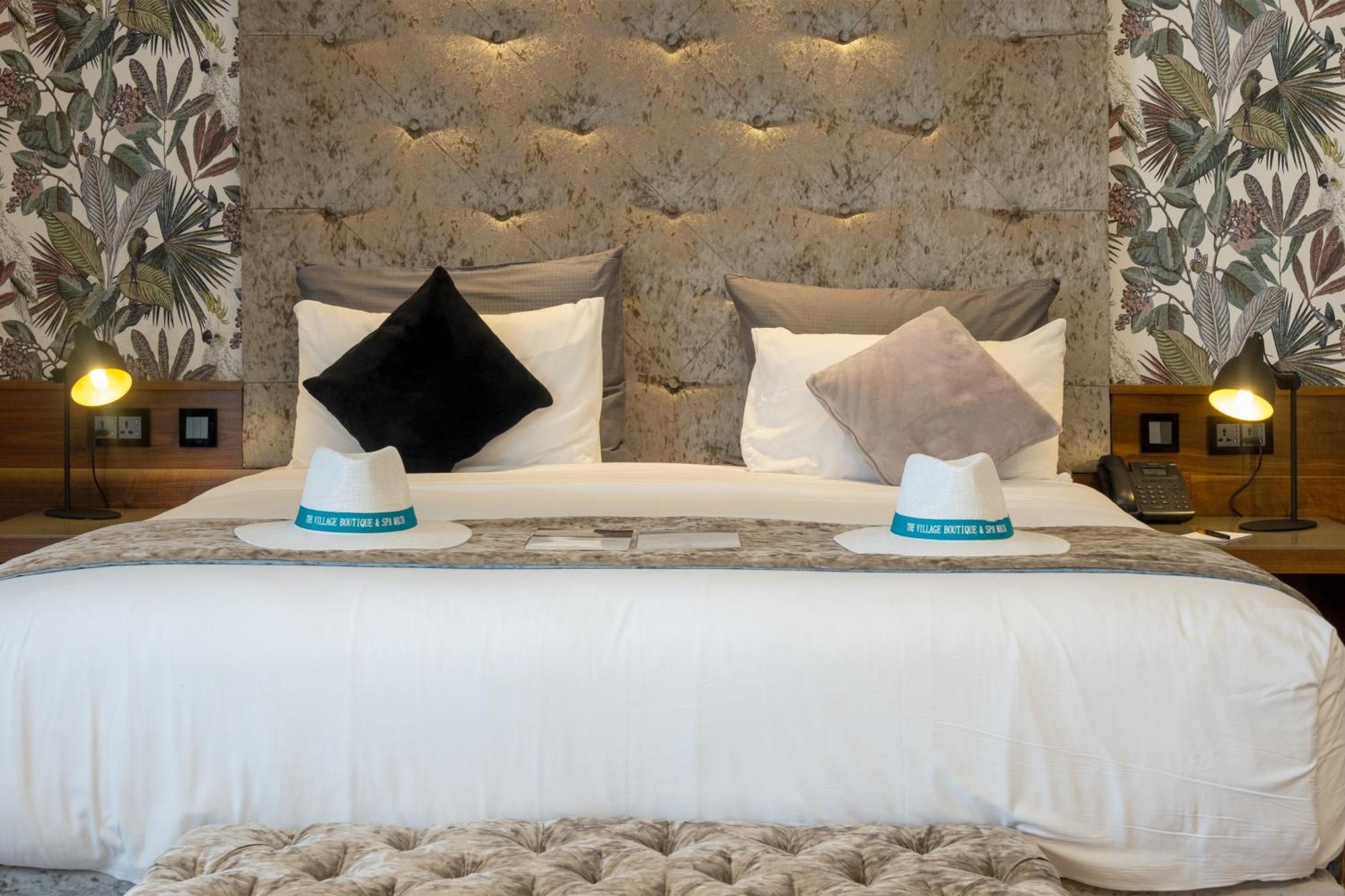 The Village Boutique And Spa Naxxar Bagian luar foto